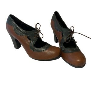 Miz Mooz 10 Barcelona Collection lace up Oxford heels